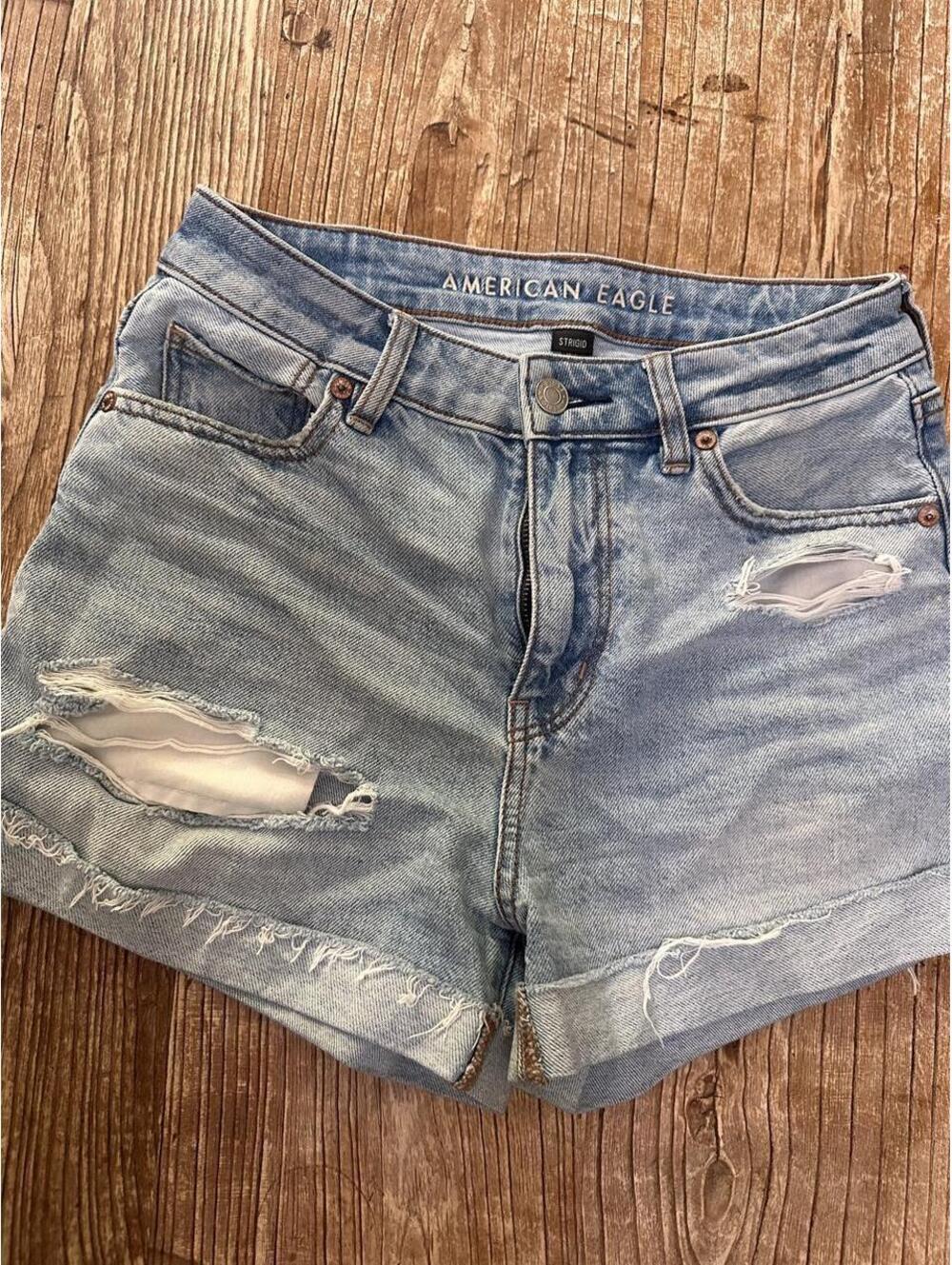 American Eagle Women's Blue Shorts